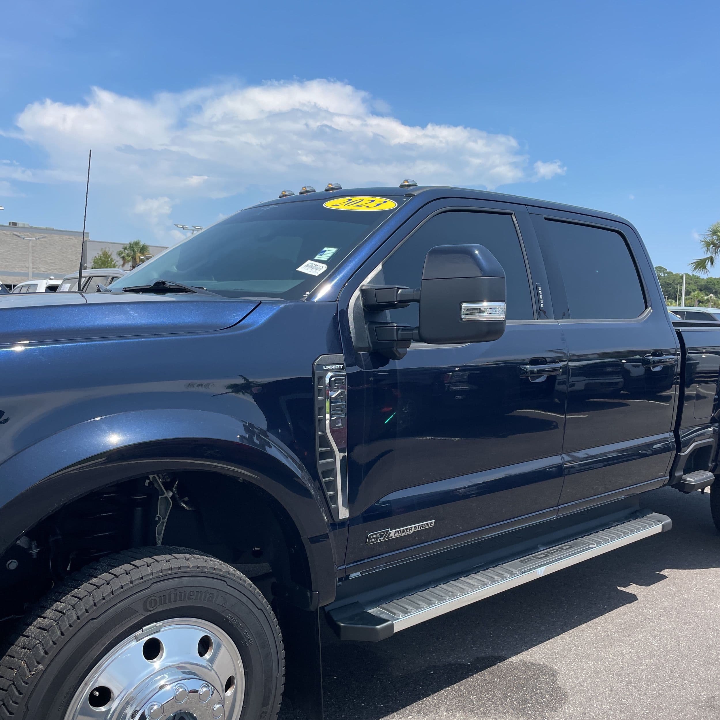 2023 Ford F-450 Super Duty Lariat photo 1