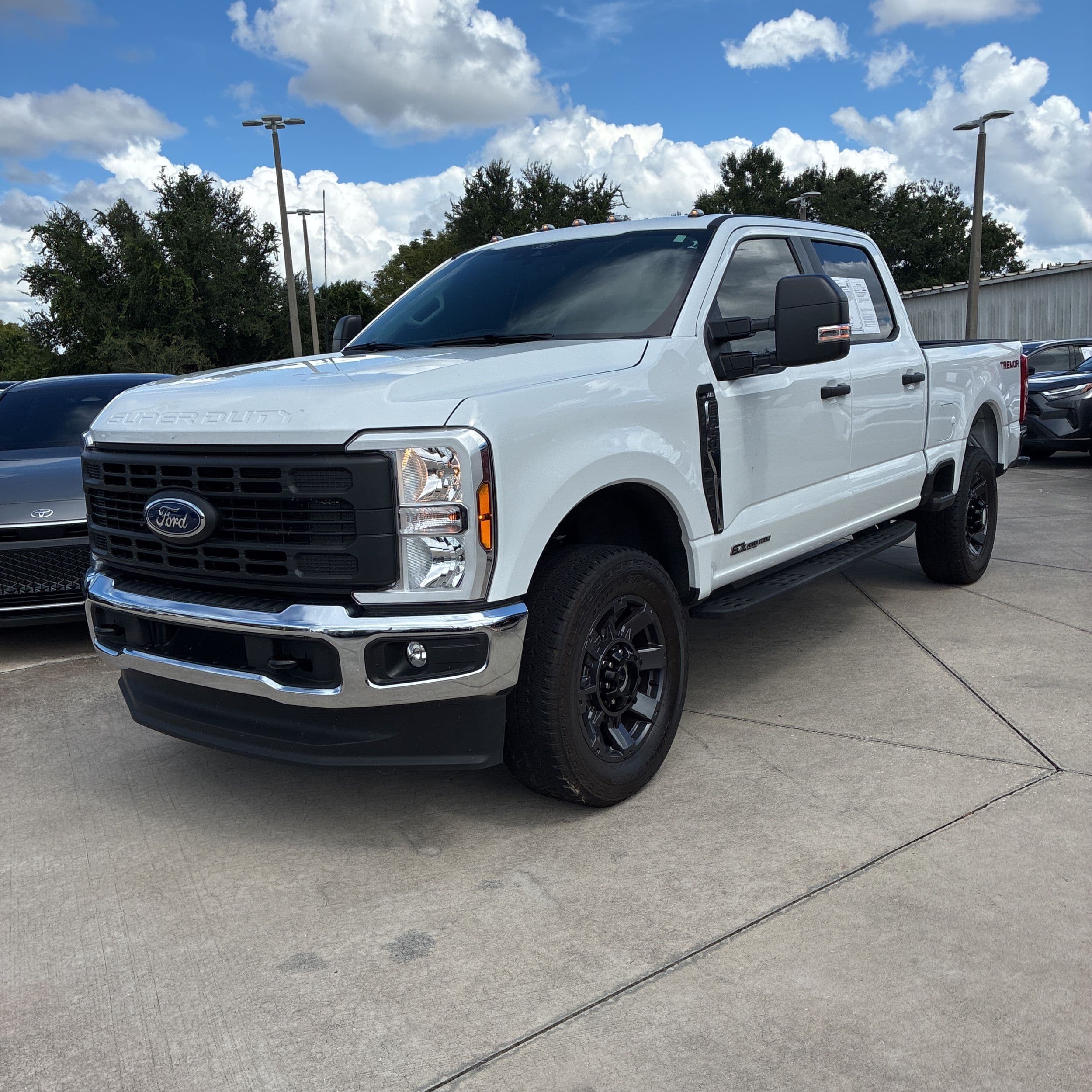 2024 Ford F-350 Super Duty XL photo 1